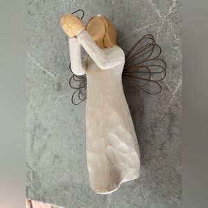 Willow Tree Angel of Freedom Figurine